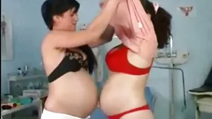 Haariges anime porno seiten Mädchen spielt ihre Möse