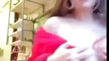 Slutty Schulmädchen Gesichtsbehandlung anime porno seiten