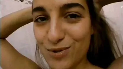 Busty Handcuffed Bitch bekommt Gesicht beste pornoseiten liste gefickt